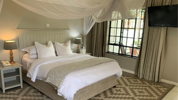 The Leslie Executive Hotel
