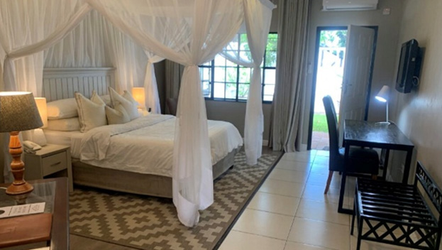 The Leslie Executive Hotel