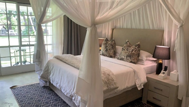 The Leslie Executive Hotel