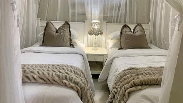 The Leslie Executive Hotel