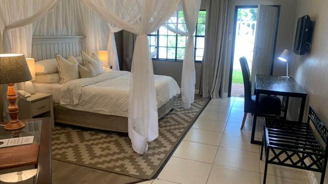 The Leslie Executive Hotel